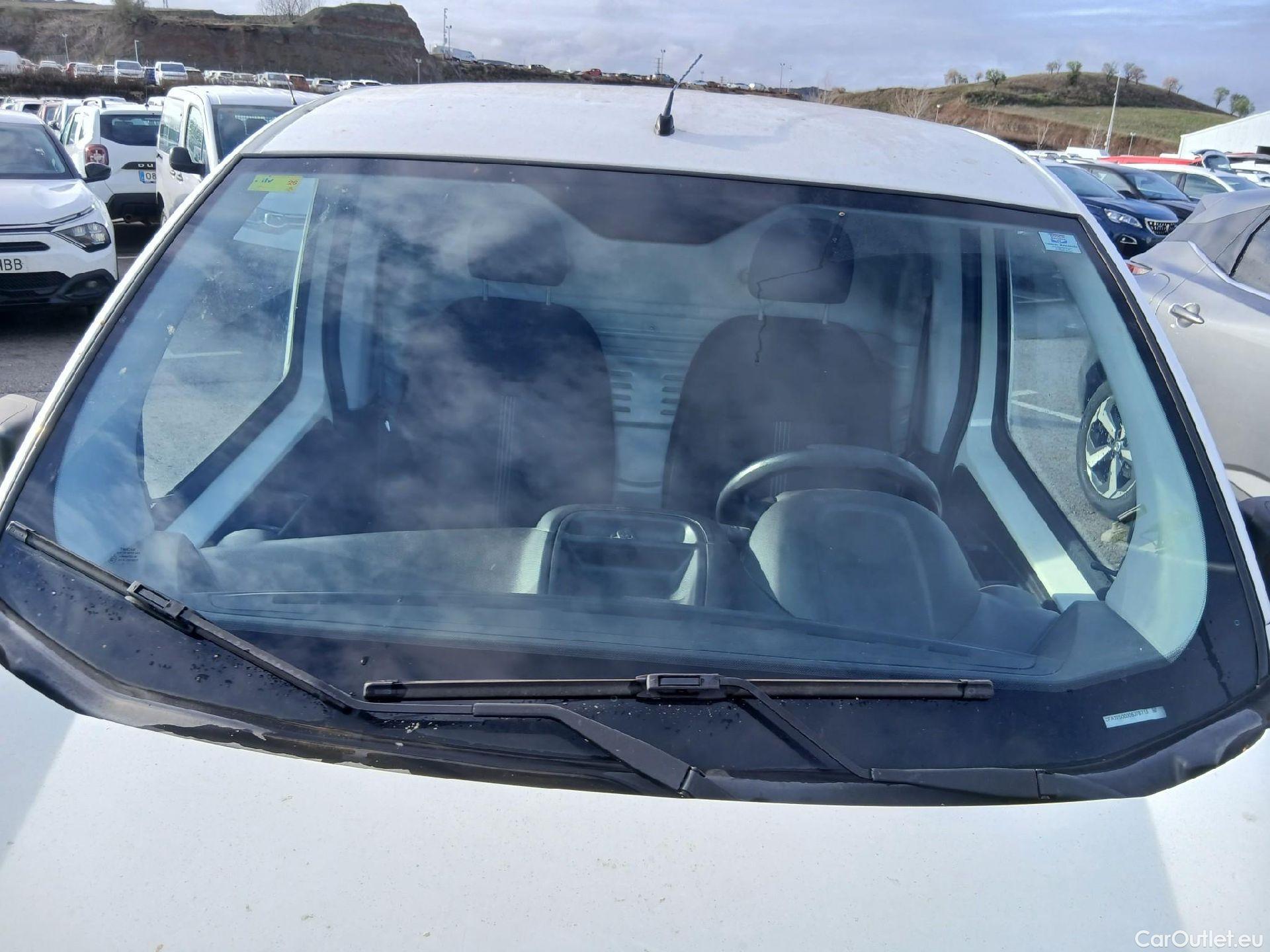  Fiat  Fiorino FIAT  / 2016 / 3P / furgón derivado de turismo Cargo Base 1.3 Mjet 59kW (80CV) E6 #1