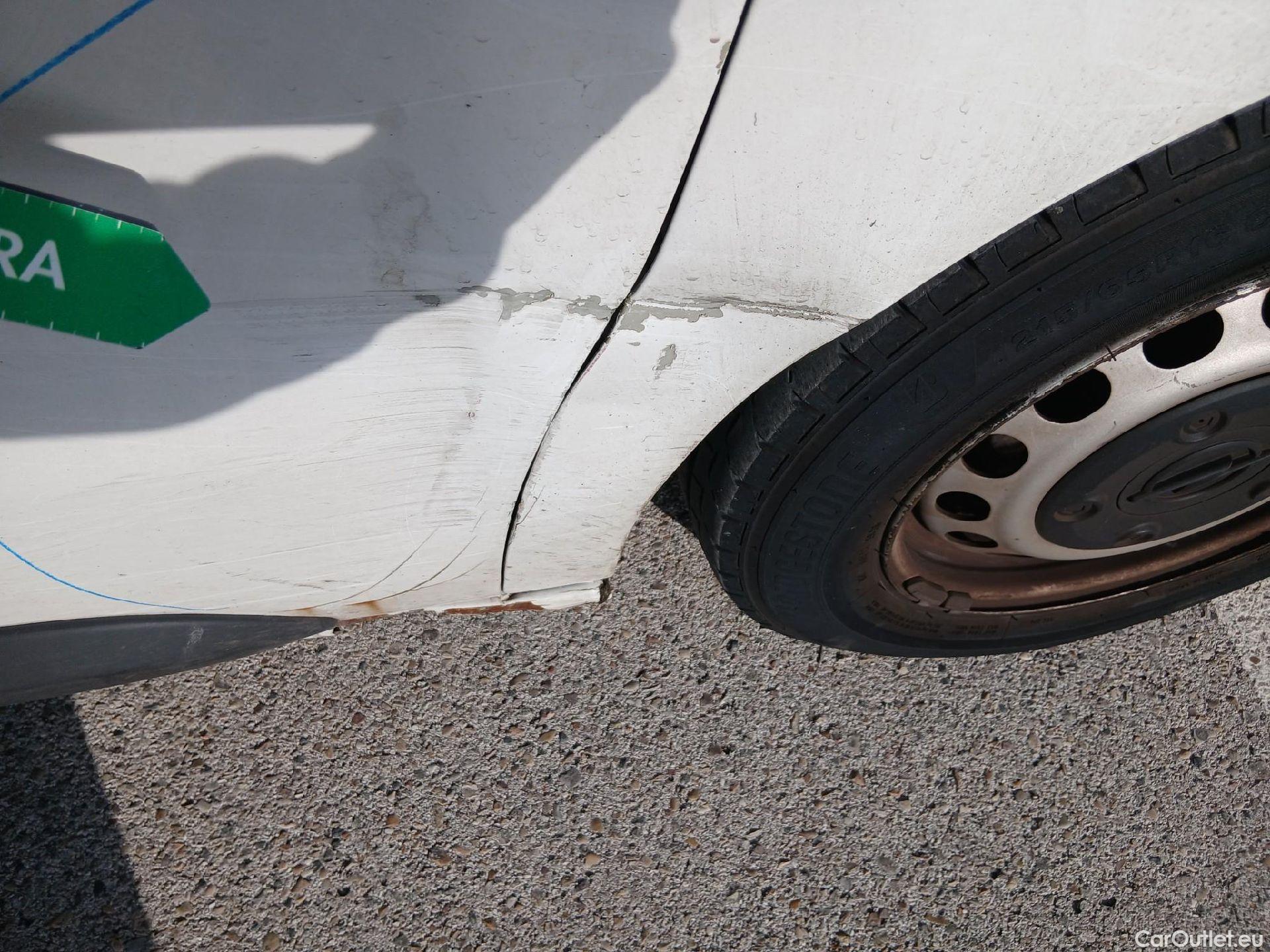  Opel  Vivaro OPEL  / 2019 / 4P / furgón 1.5 Diésel 74kW(100CV)M Std Exp #48