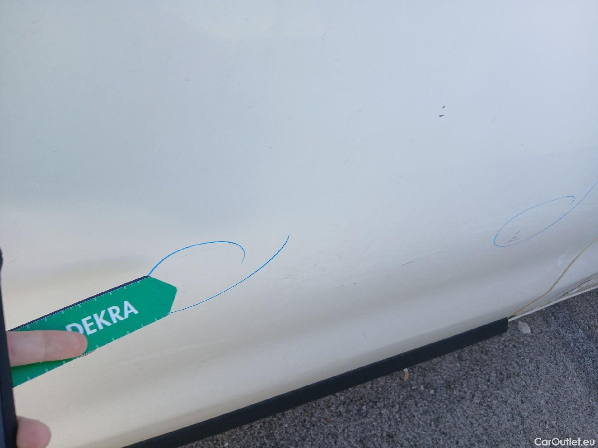  Opel  Vivaro OPEL  / 2019 / 4P / furgón 1.5 Diésel 74kW(100CV)M Std Exp #27