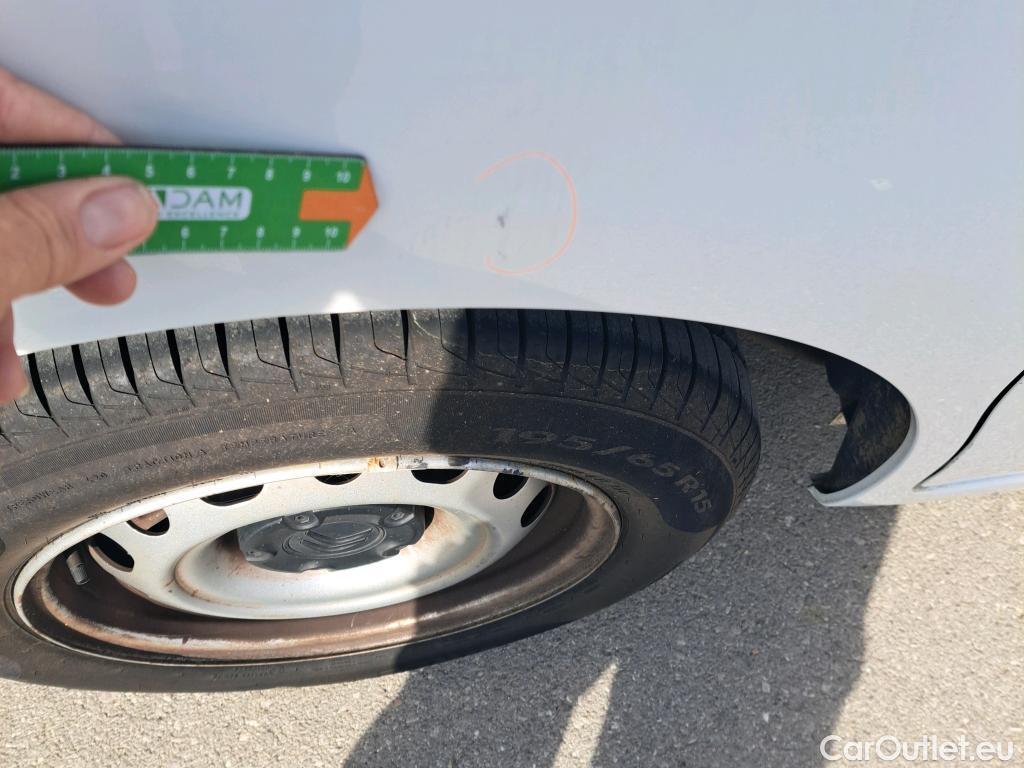  Citroen  Berlingo CITROEN  / 2015 / 3P / furgón derivado de turismo BlueHDI 74KW (100CV) (AC) #75