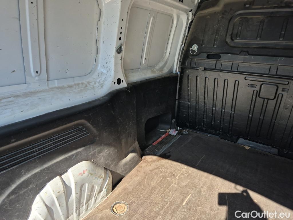  Opel  Combo OPEL  / 2018 / 4P / furgón derivado de turismo 1.6TD S/S 74kW(100CV) Express XL H1 1000 #29