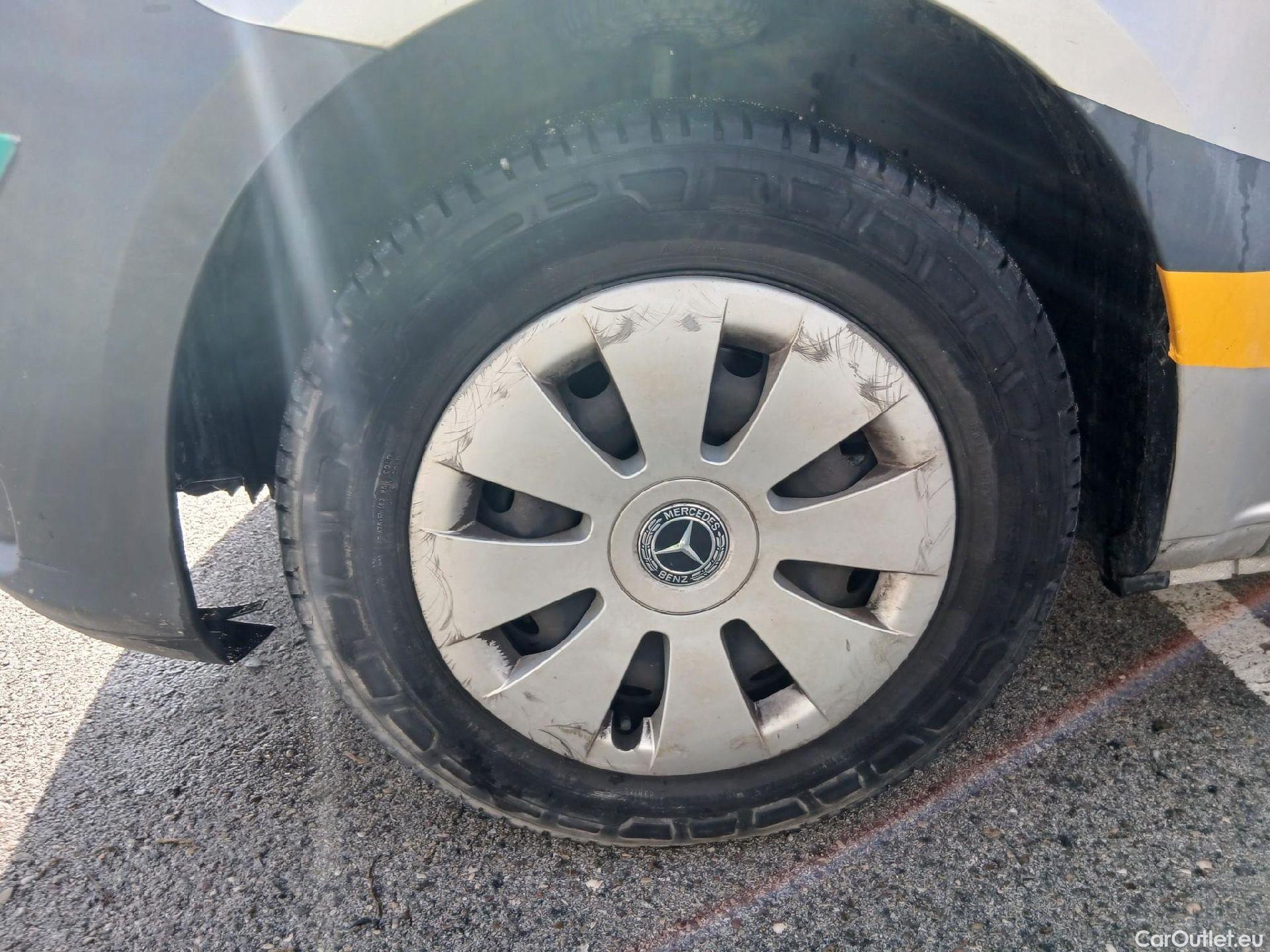  Mercedes  Vito MERCEDES-BENZ  / 2014 / 4P / furgón 111 CDI Larga #9