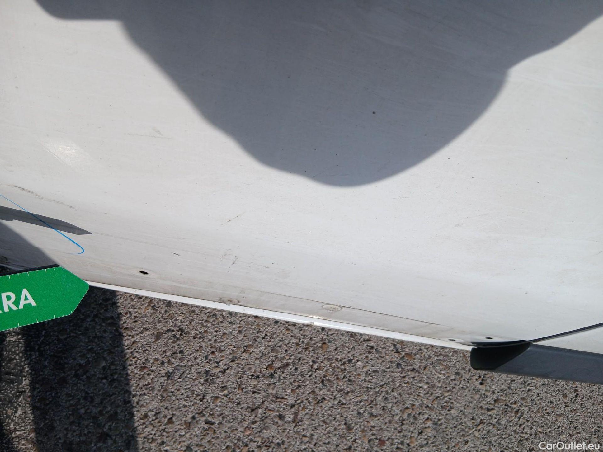  Opel  Vivaro OPEL  / 2019 / 4P / furgón 1.5 Diésel 74kW(100CV)M Std Exp #45