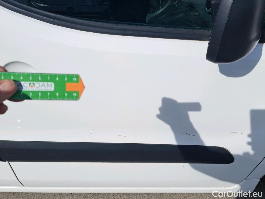  Citroen  Berlingo CITROEN  / 2015 / 3P / furgón derivado de turismo BlueHDI 74KW (100CV) (AC) #37