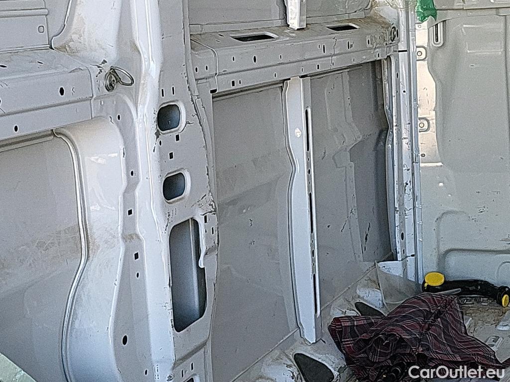  Peugeot  Boxer  Furgón Techo Elevado 335 L2H2 BlueHDi 140 Stop&Start HDi 140CV MT6 E6d #14