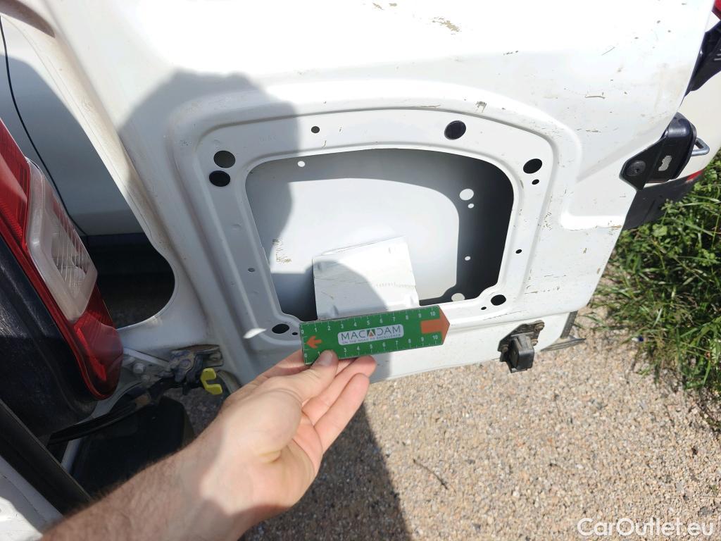  Peugeot  Partner PEUGEOT  / 2018 / 3P / furgón derivado de turismo Pro Standard 600kg BlueHDi 73kW (AC) #79