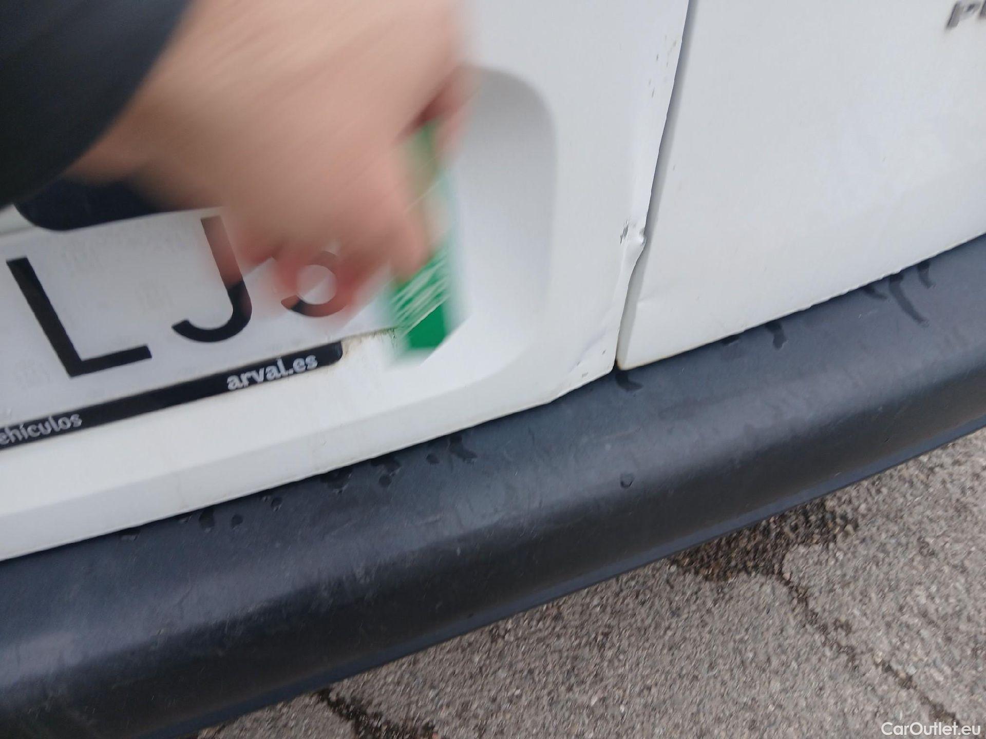  Peugeot  Partner PEUGEOT  / 2018 / 3P / furgón derivado de turismo Pro Standard 600kg BlueHDi 73kW (AC) #15