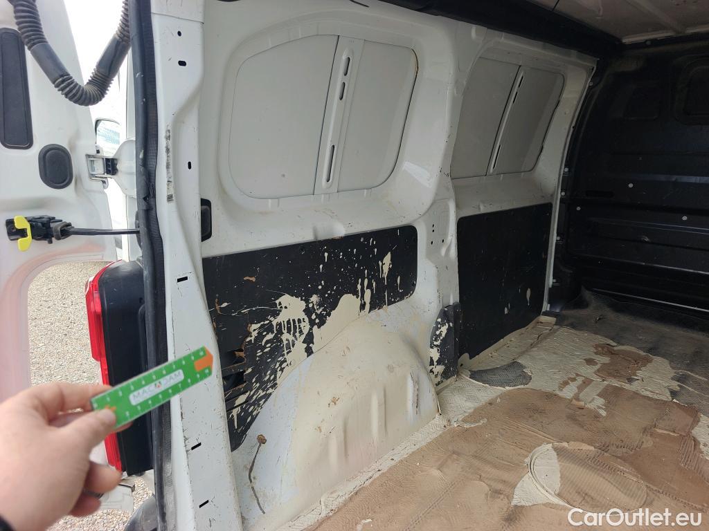  Opel  Vivaro OPEL  / 2019 / 4P / furgón 1.5 Diésel 74kW (100CV) M Std Express (CX) #17