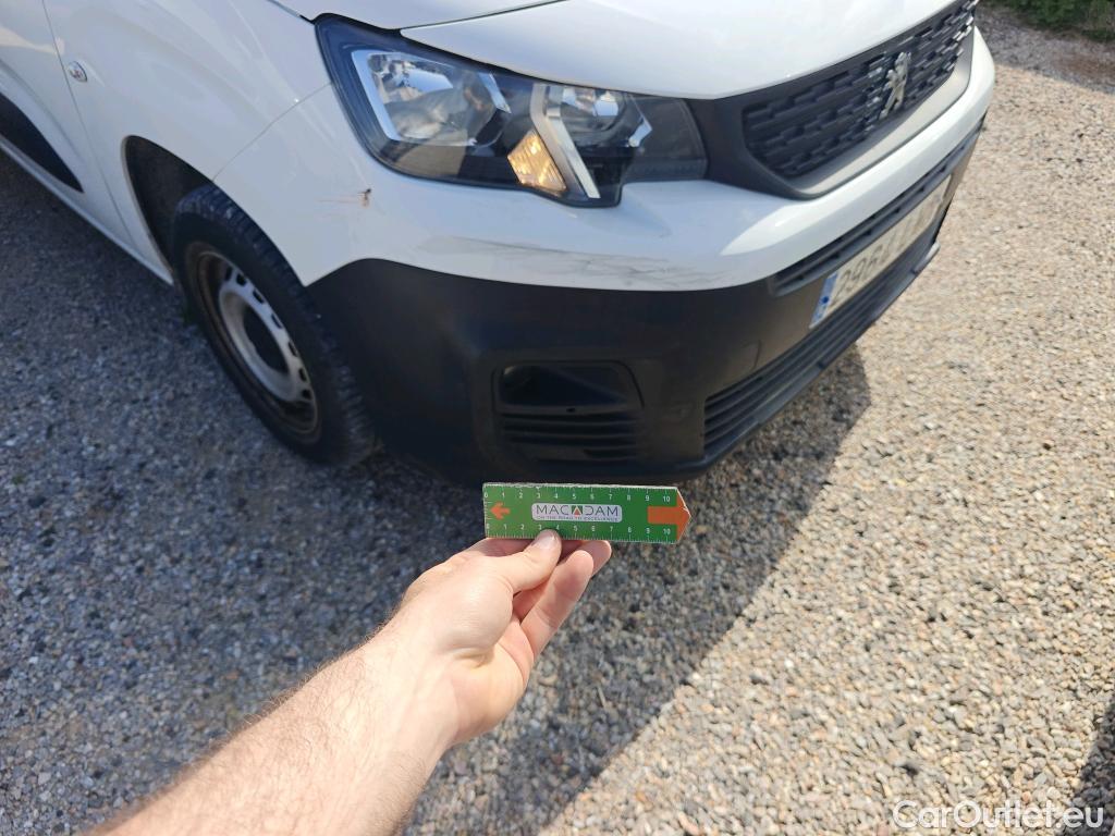  Peugeot  Partner PEUGEOT  / 2018 / 3P / furgón derivado de turismo Pro Standard 600kg BlueHDi 73kW (AC) #66