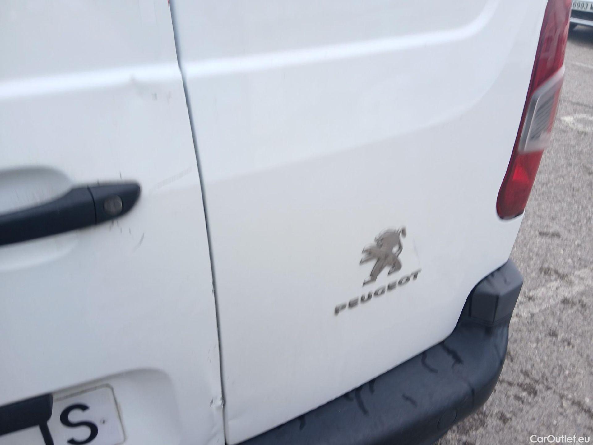  Peugeot  Partner PEUGEOT  / 2018 / 3P / furgón derivado de turismo Pro Standard 600kg BlueHDi 73kW (AC) #18