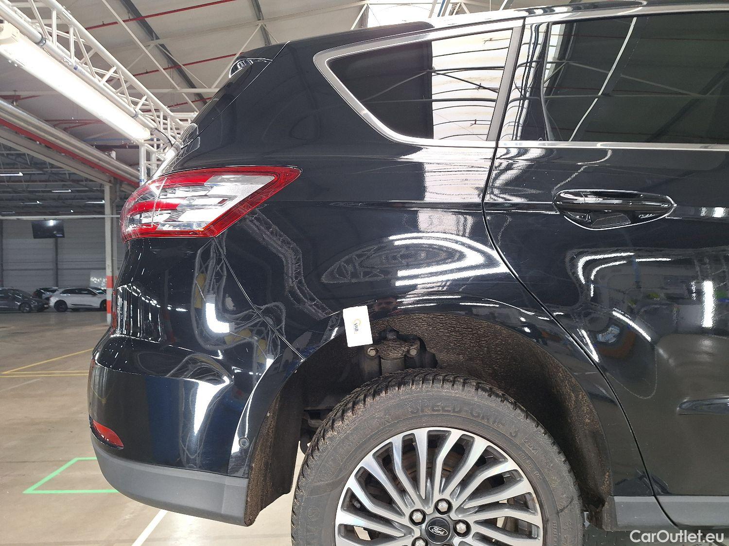  Ford  S-Max Ford,  '15, Ford  1.5i EcoBoost 121kW S/S Titanium 5d #23