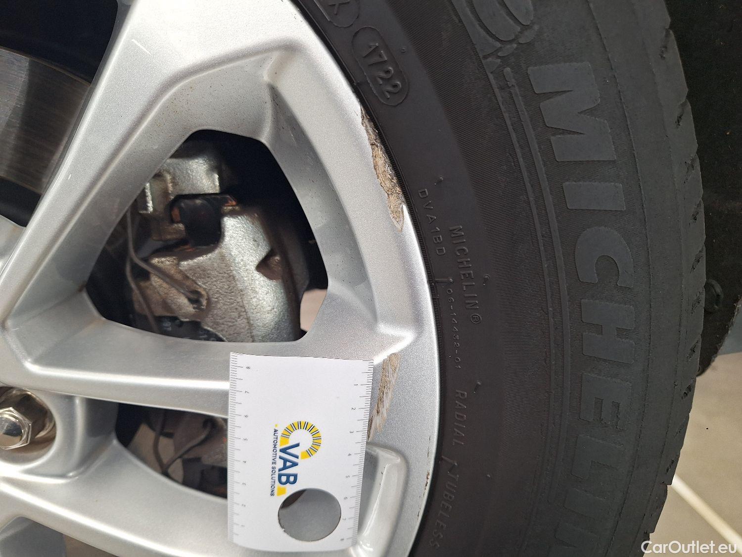  Ford  Kuga Ford,  '19, Ford  1.5 EcoBlue 88kW Titanium 5d #2