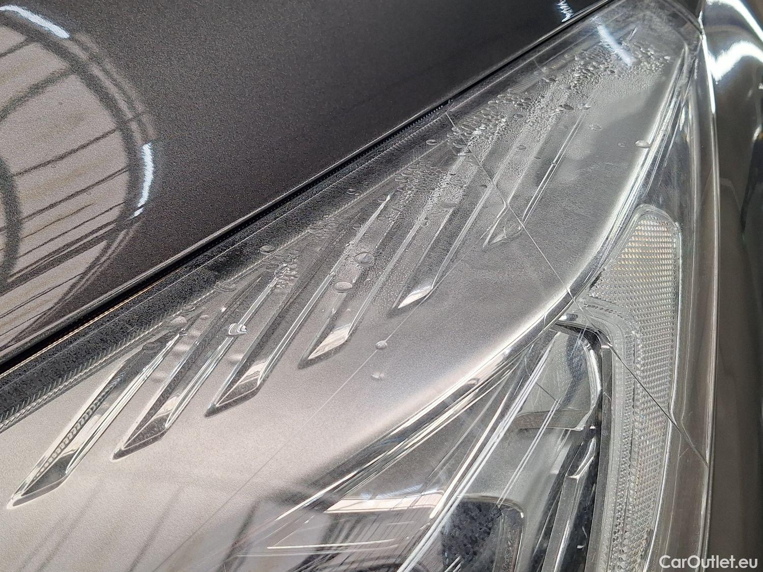  Ford  Kuga Ford,  FL'16, Ford  1.5 TDCi 4x2 88kW Business Class 5d #88