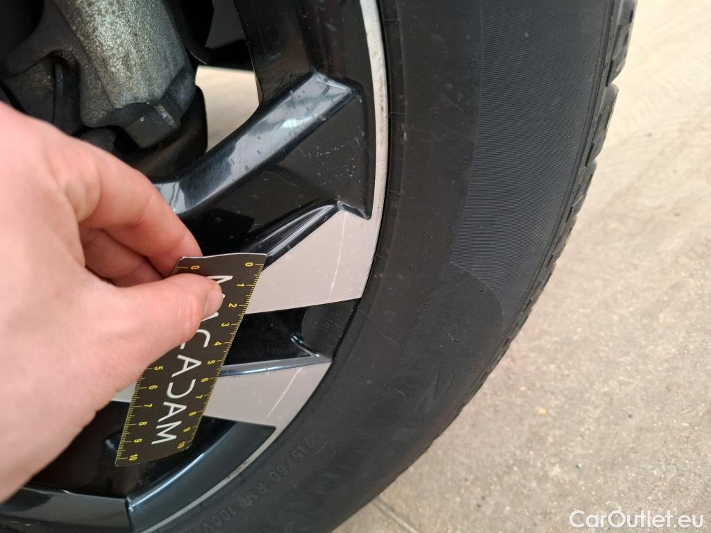  Peugeot  2008  Allure Business 1.5 HDi 130CV BVA8 E6d #14