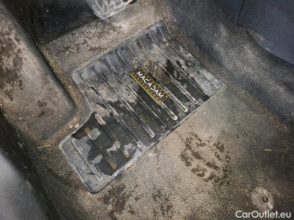  Citroen  C4 CITROEN  X / 2022 / 4P / Berline PureTech 130 S&S EAT8 Feel Pack #1