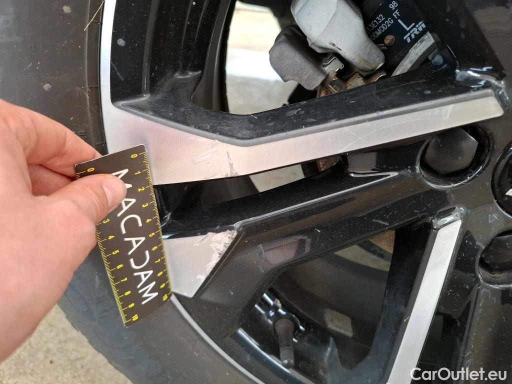  Peugeot  2008  Allure Business 1.5 HDi 130CV BVA8 E6d #25