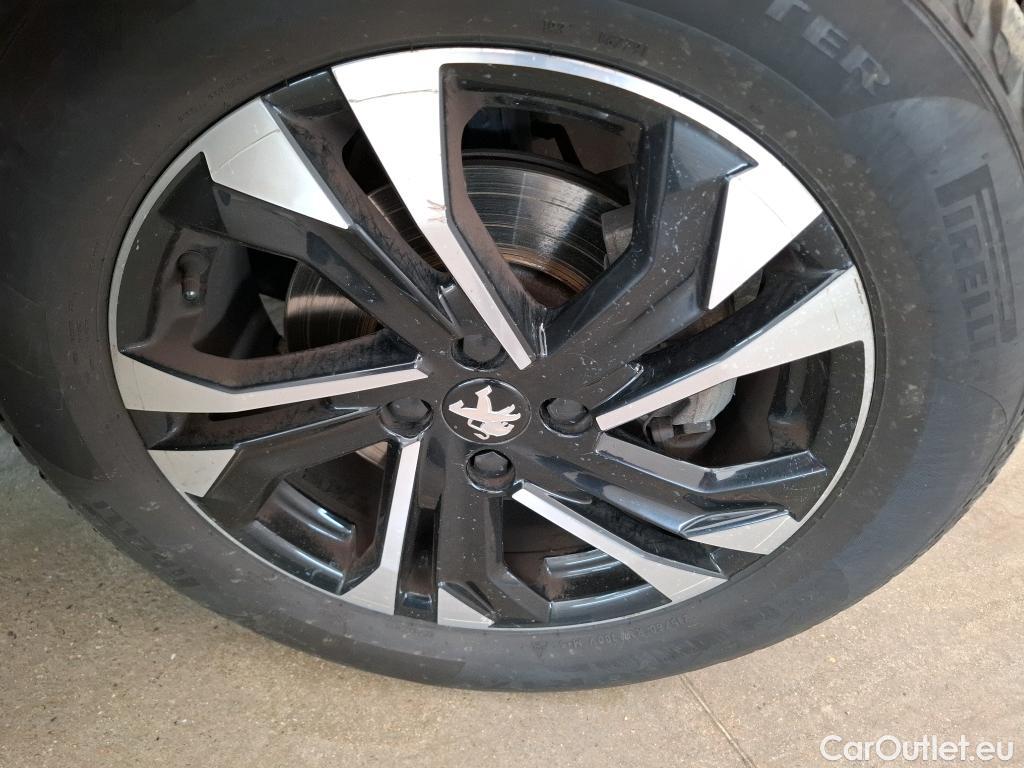  Peugeot  2008  Allure Business 1.5 HDi 130CV BVA8 E6d #10