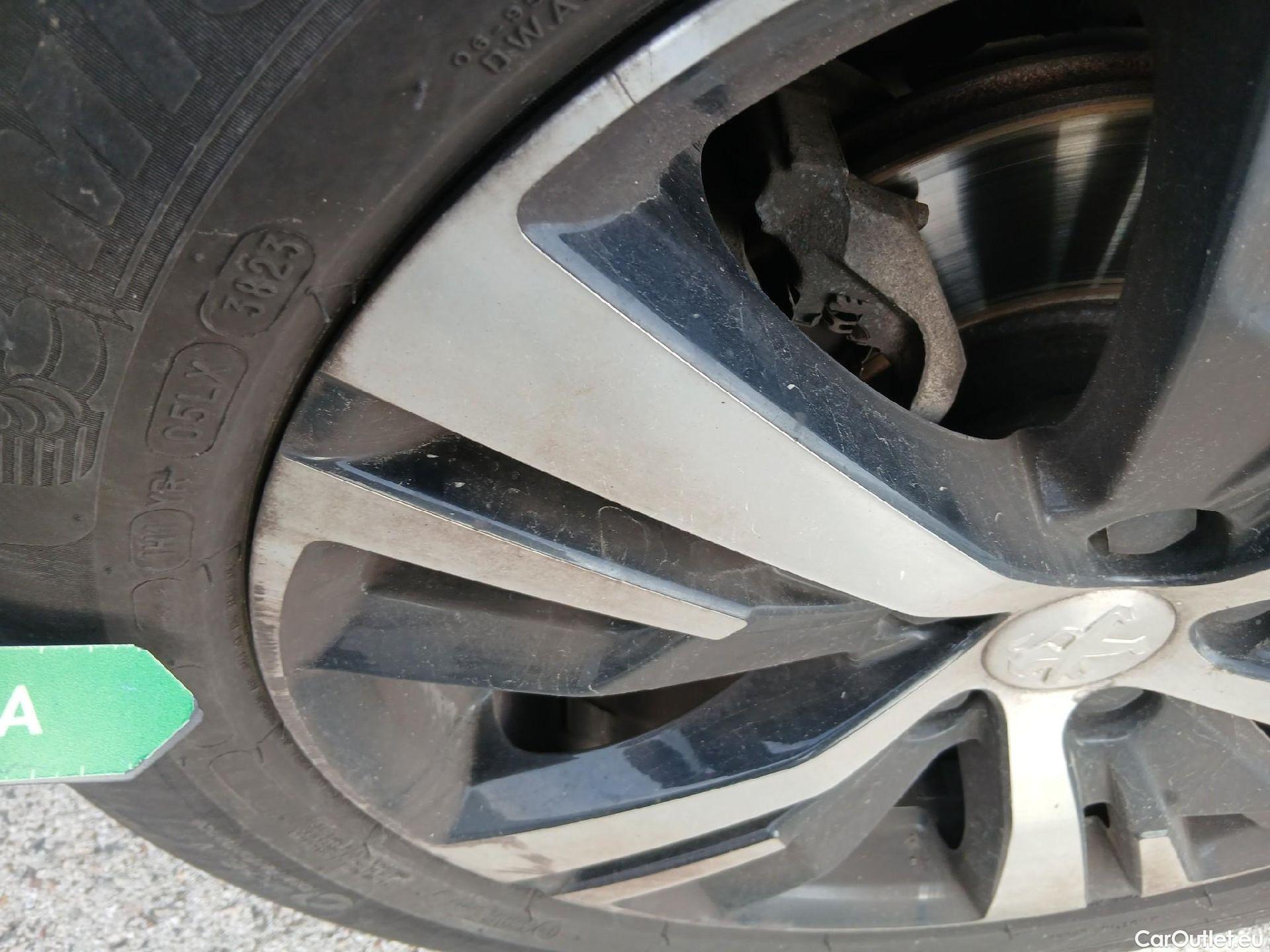  Peugeot  3008 PEUGEOT  / 2020 / 5P / todoterreno 1.5 BlueHDi 96kW S&S GT EAT8 #5