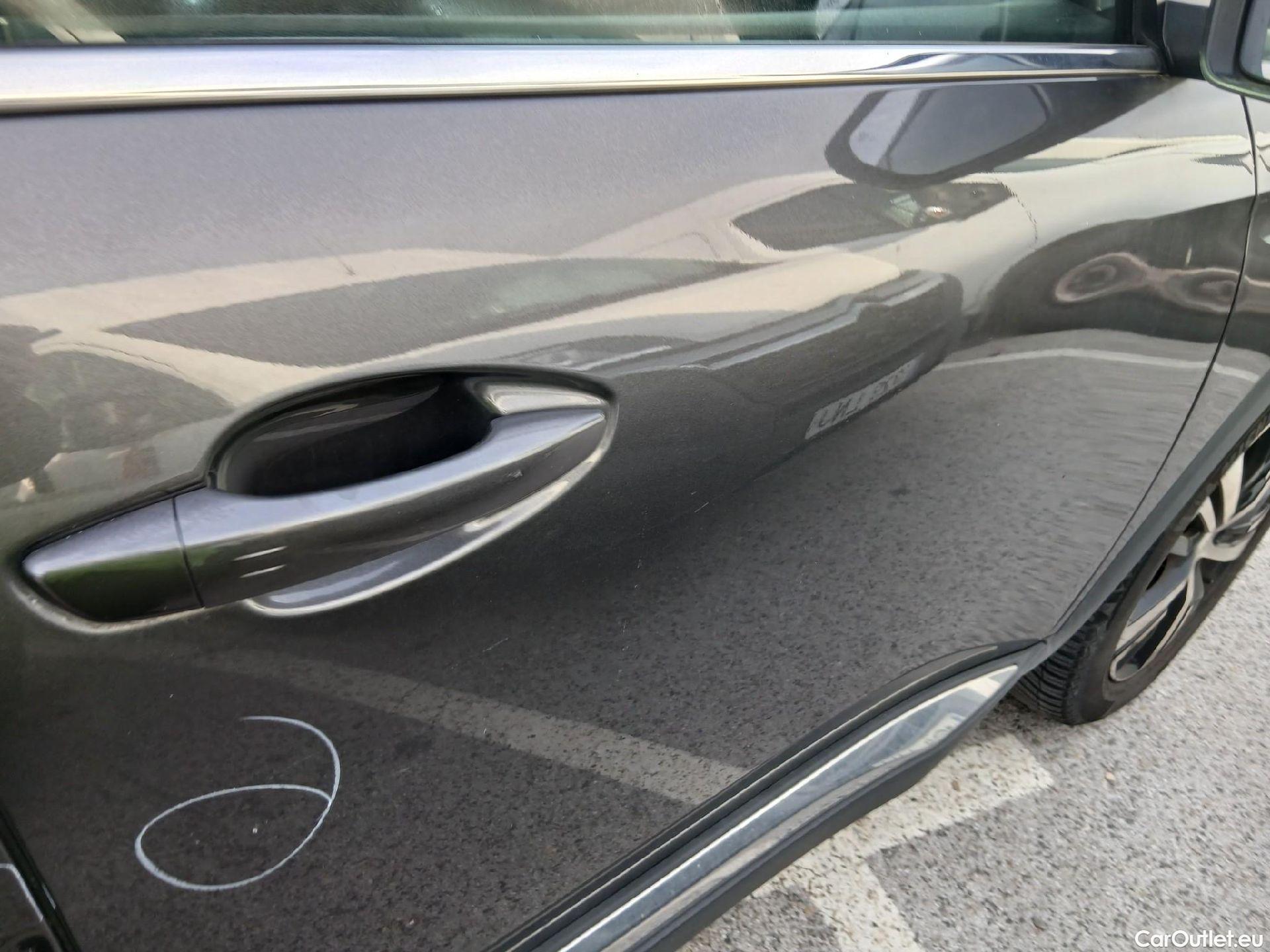  Peugeot  3008 PEUGEOT  / 2020 / 5P / todoterreno 1.5 BlueHDi 96kW S&S GT EAT8 #19