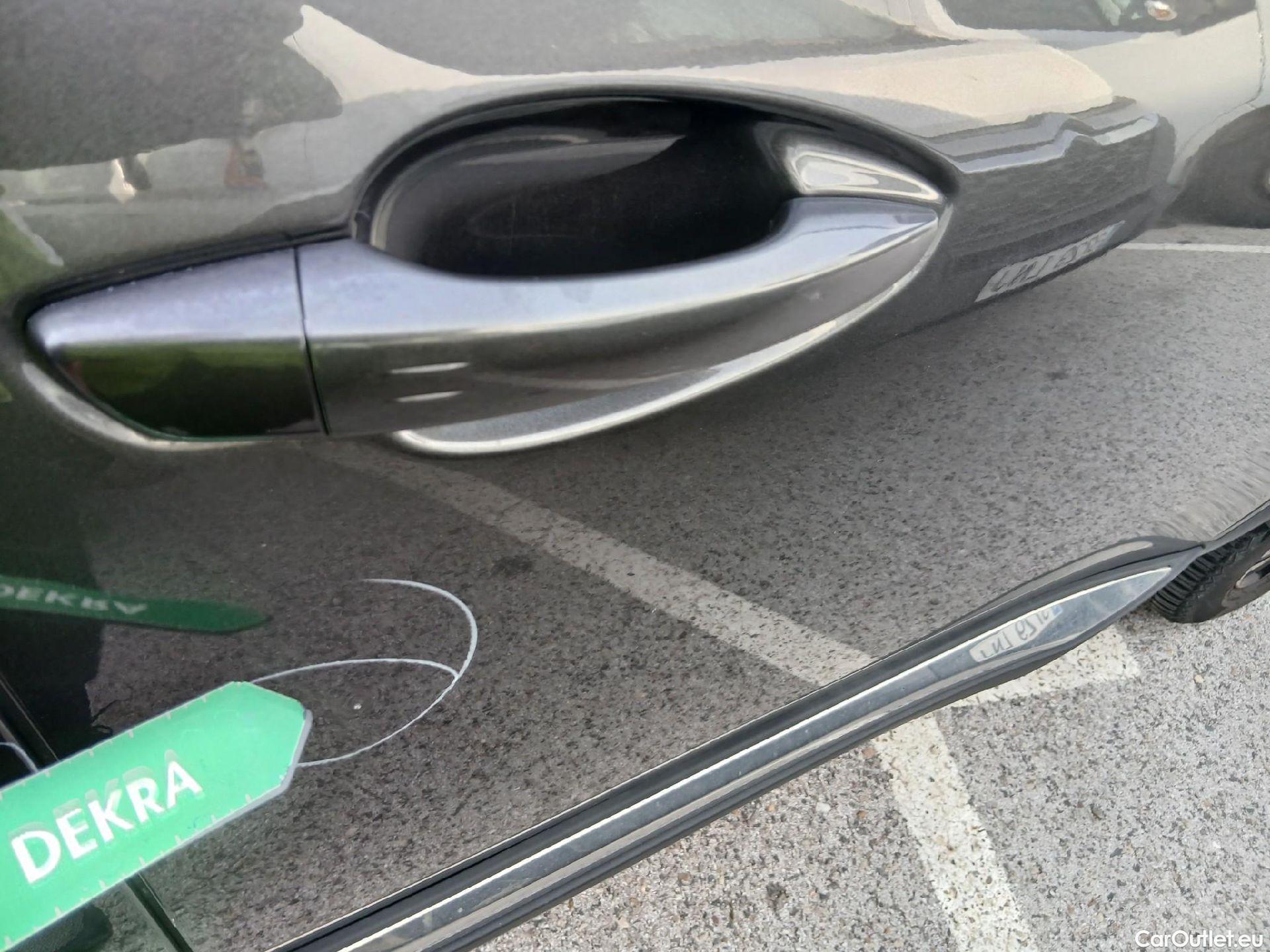  Peugeot  3008 PEUGEOT  / 2020 / 5P / todoterreno 1.5 BlueHDi 96kW S&S GT EAT8 #20