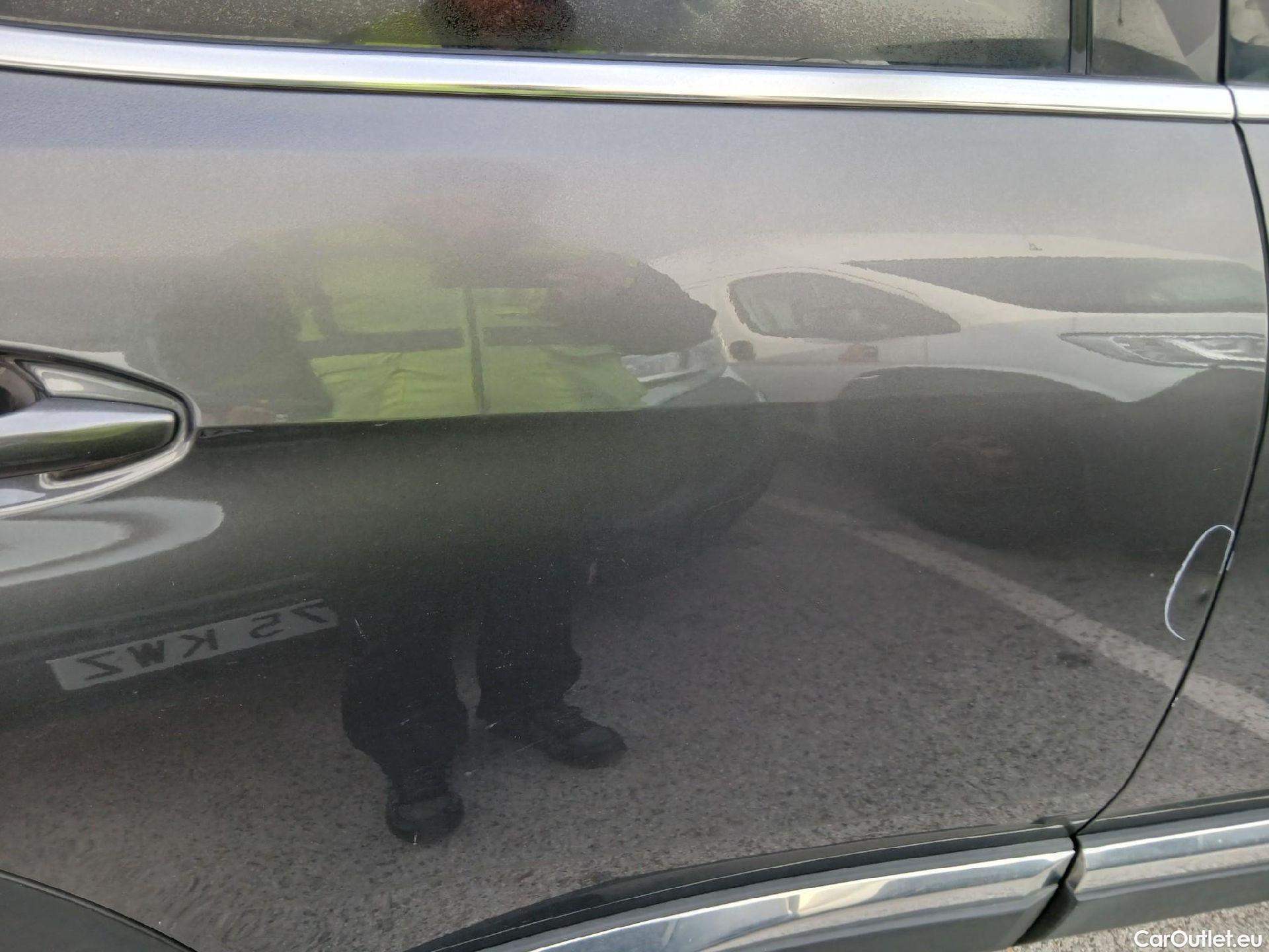  Peugeot  3008 PEUGEOT  / 2020 / 5P / todoterreno 1.5 BlueHDi 96kW S&S GT EAT8 #17