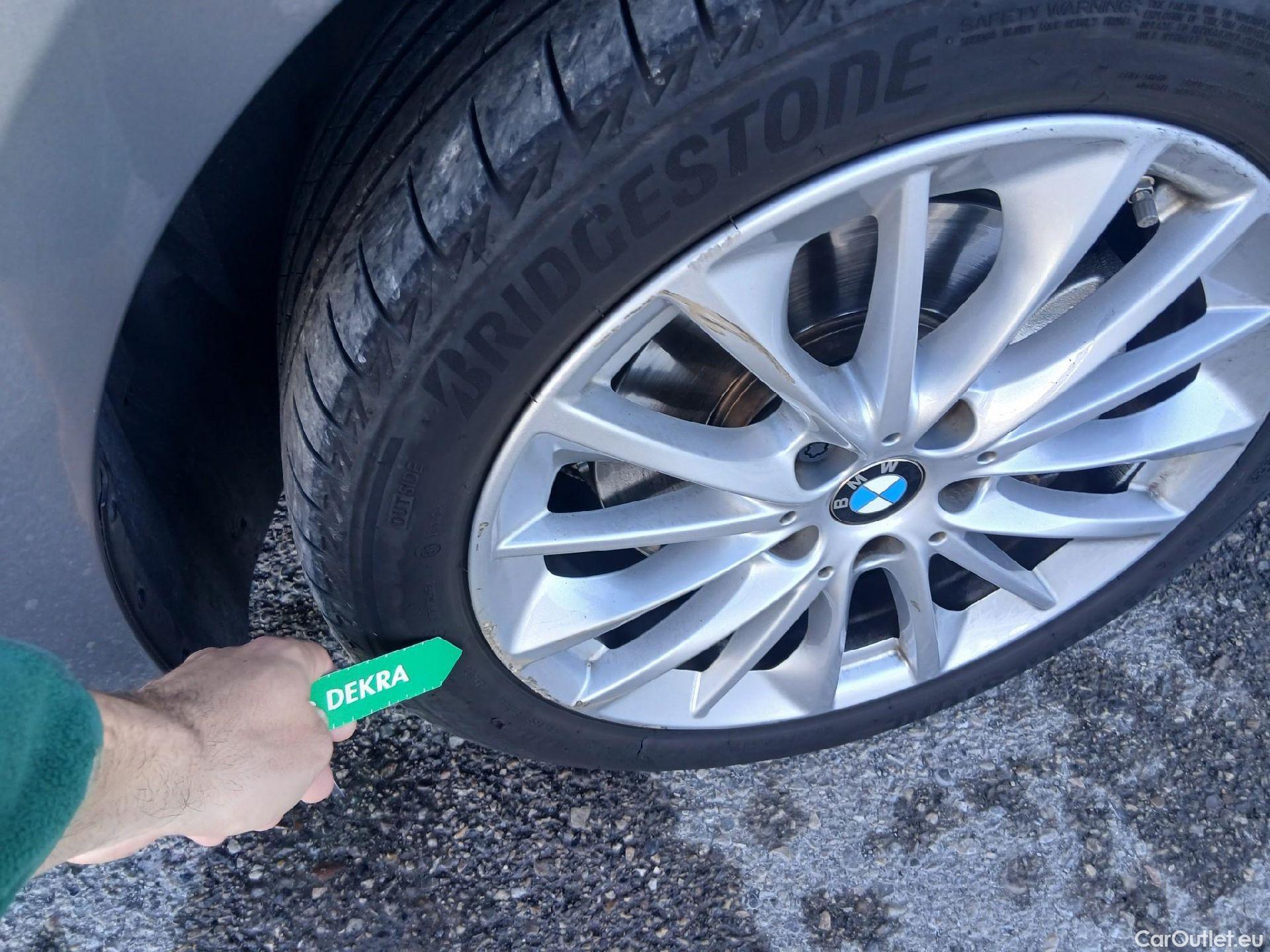  Bmw  Serie 1 BMW  / 2019 / 5P / berlina con portón 118i Corporate Auto. (AC2) #3