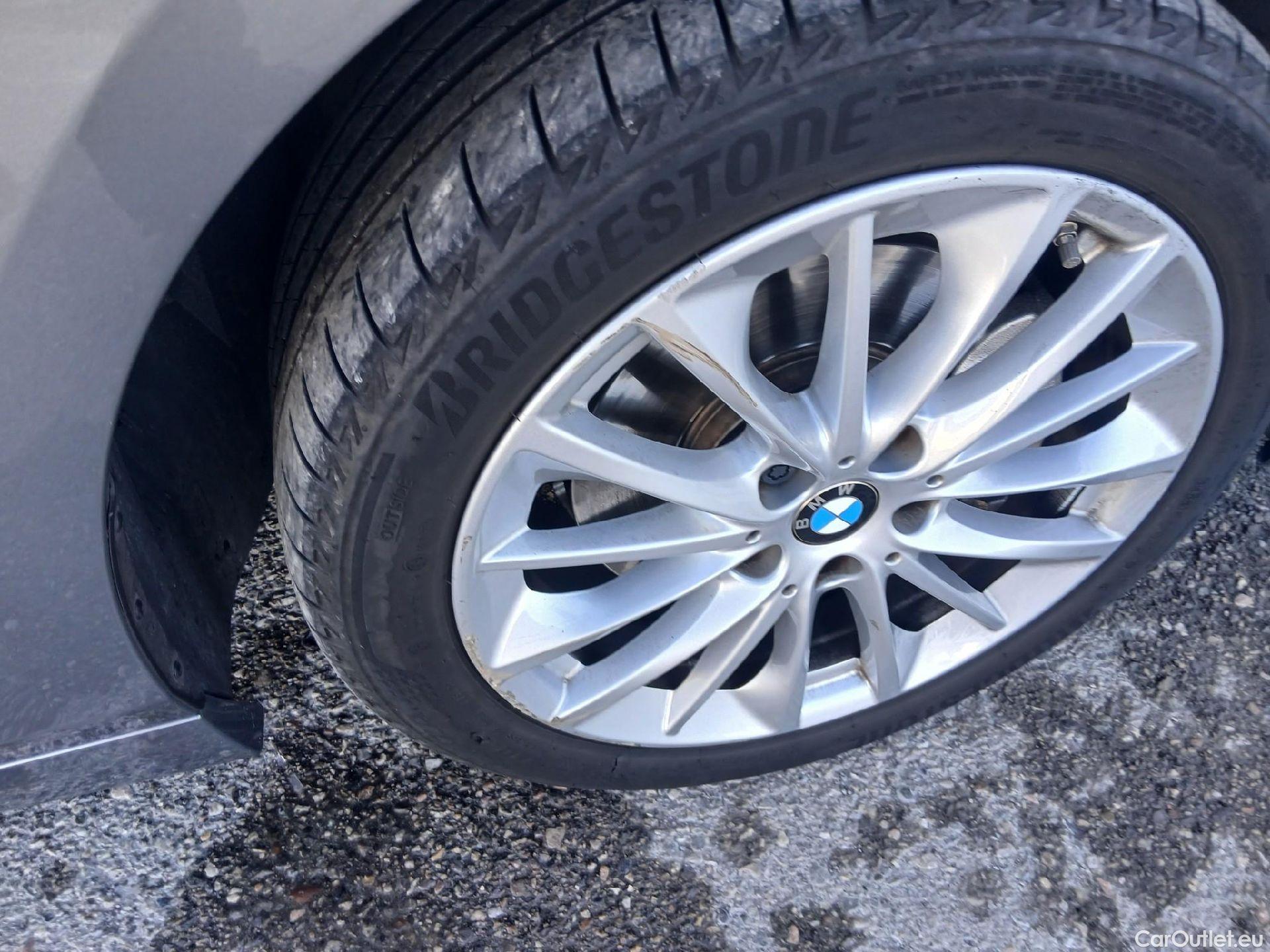  Bmw  Serie 1 BMW  / 2019 / 5P / berlina con portón 118i Corporate Auto. (AC2) #2