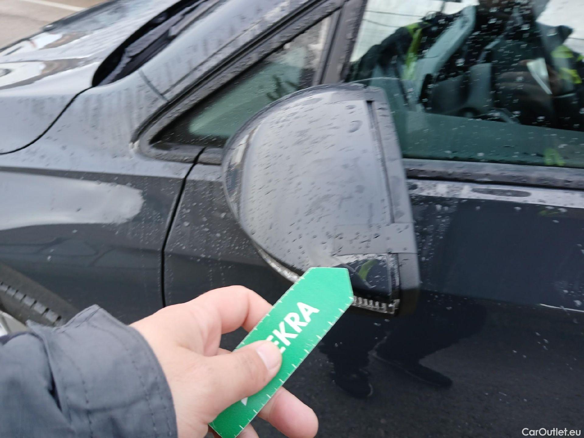  Volkswagen  Golf  VOLKSWAGEN / 2020 / 5P / familiar 2.0 TDI 85kW (115CV) DSG Variant #13