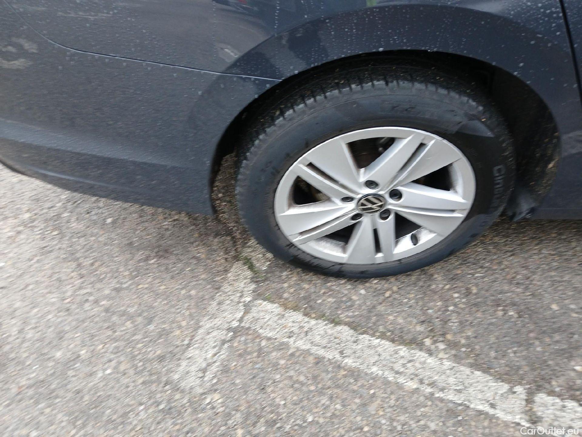  Volkswagen  Golf  VOLKSWAGEN / 2020 / 5P / familiar 2.0 TDI 85kW (115CV) DSG Variant #21