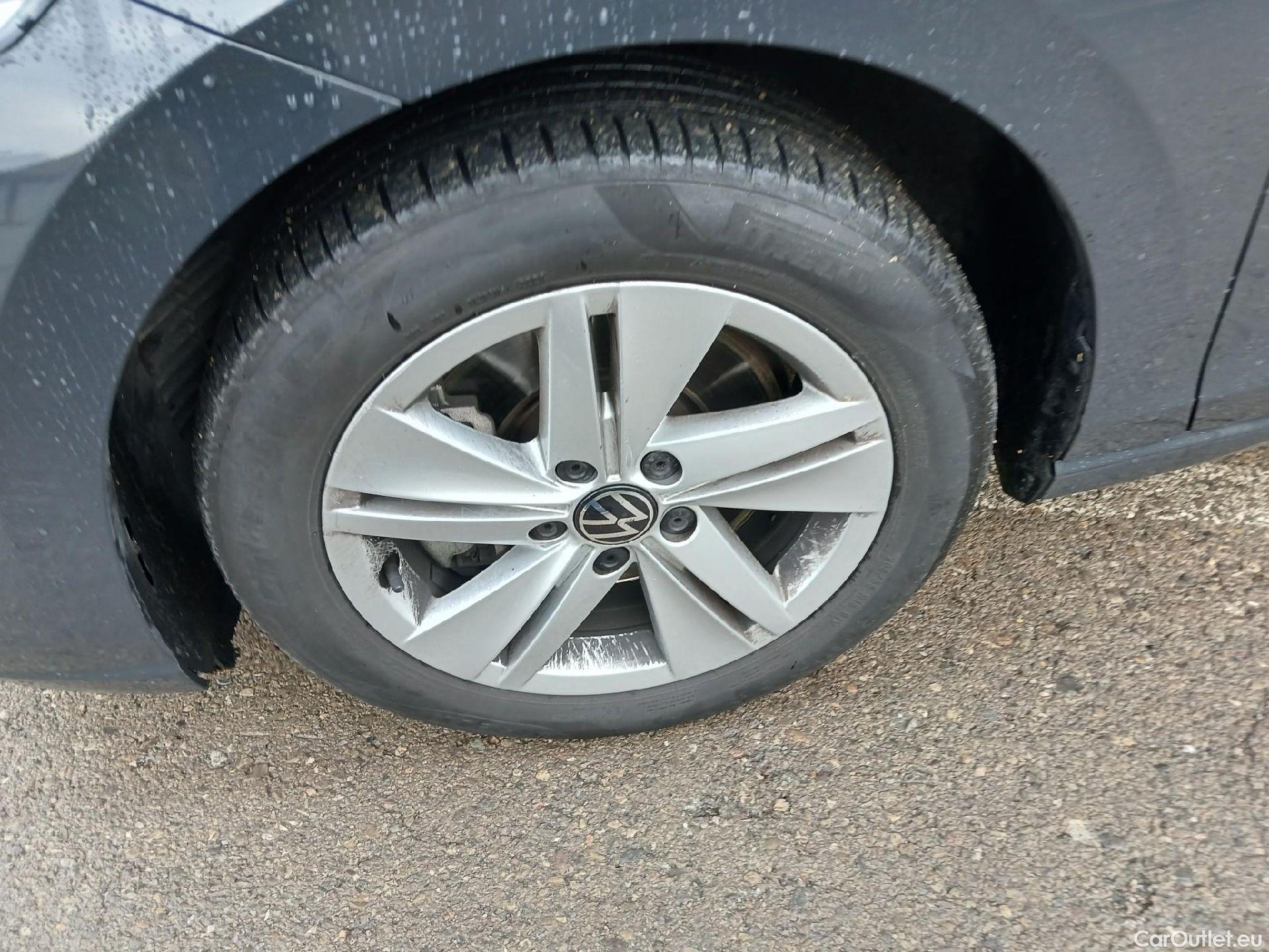  Volkswagen  Golf  VOLKSWAGEN / 2020 / 5P / familiar 2.0 TDI 85kW (115CV) DSG Variant #7