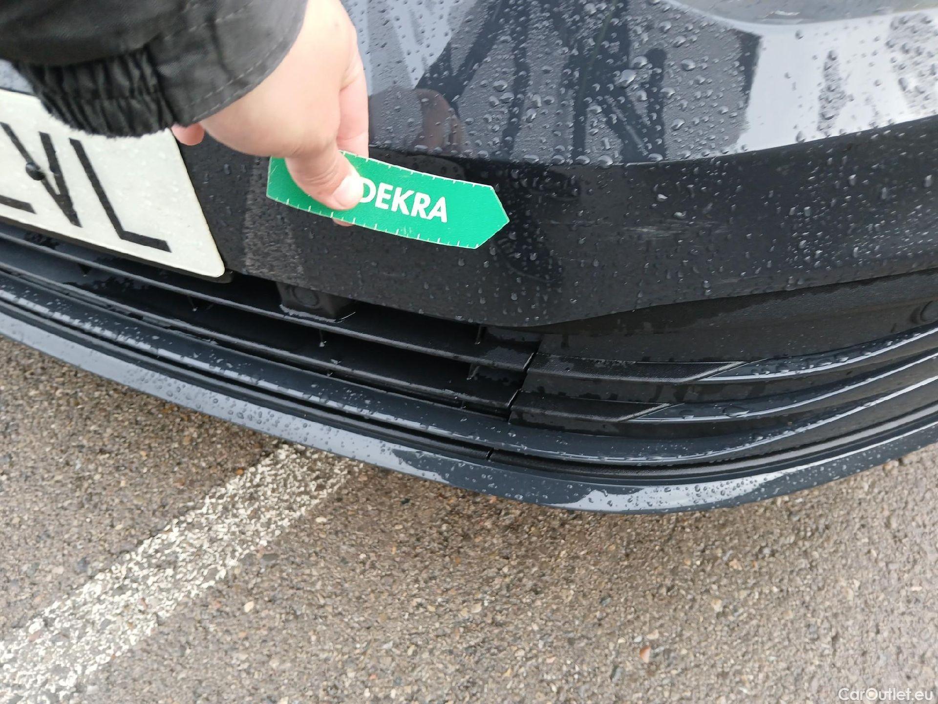  Volkswagen  Golf  VOLKSWAGEN / 2020 / 5P / familiar 2.0 TDI 85kW (115CV) DSG Variant #3