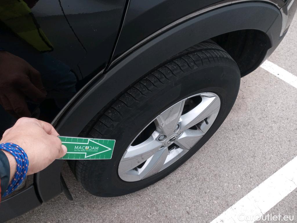  Volvo  XC 40 VOLVO XC40 / 2021 / 5P / todoterreno 1.5 T2 Essential #14