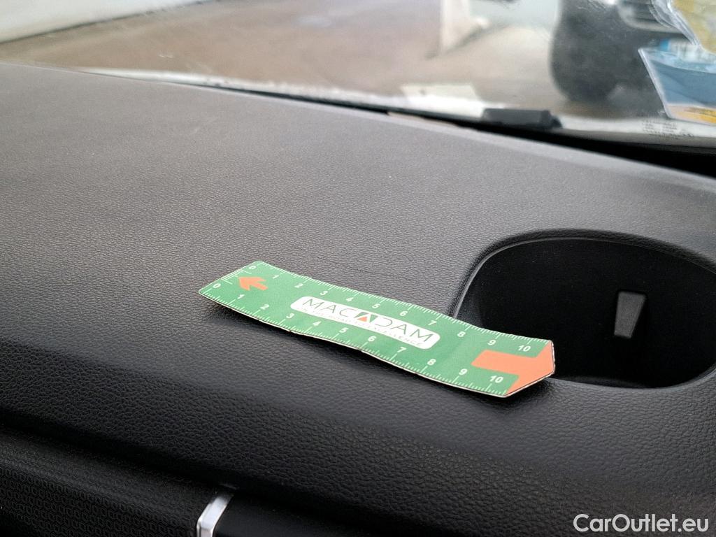  Renault  Trafic  Fourgon L2H1 3T Grand Confort 2.0 dCi 130CV BVM6 E6d #23