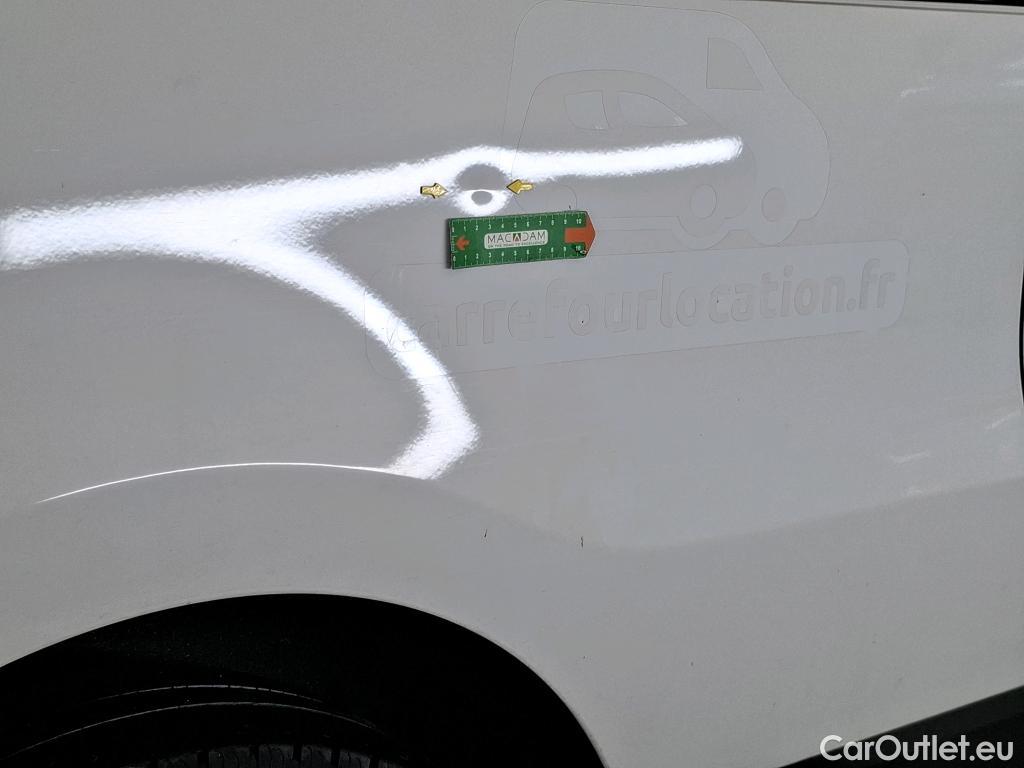  Renault  Trafic  Fourgon L2H1 3T Grand Confort 2.0 dCi 130CV BVM6 E6d #28