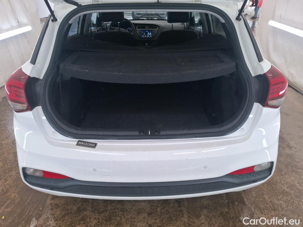  Hyundai  i20  Intuitive 1.2 85CV BVM5 E6 / TRANSFO VP VF
 #52