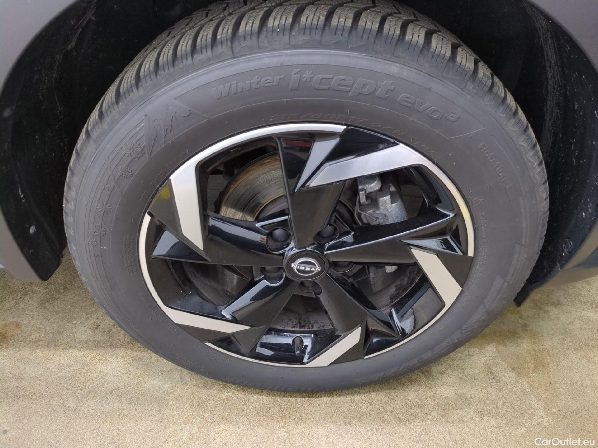  Nissan  Juke NISSAN  / 2019 / 5P / Crossover Hybrid 143 Business+ #1