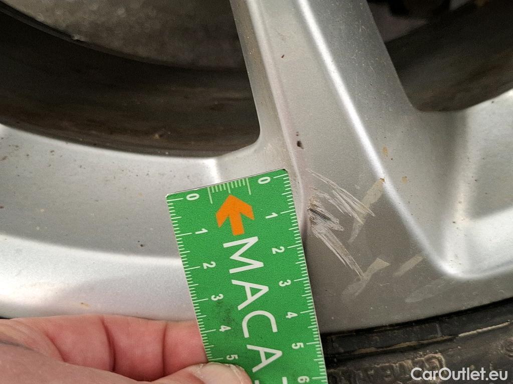  Ford  Kuga FORD  / 2019 / 5P / SUV 2.5 190 hybrid Flexifuel Pshift Titanium #26