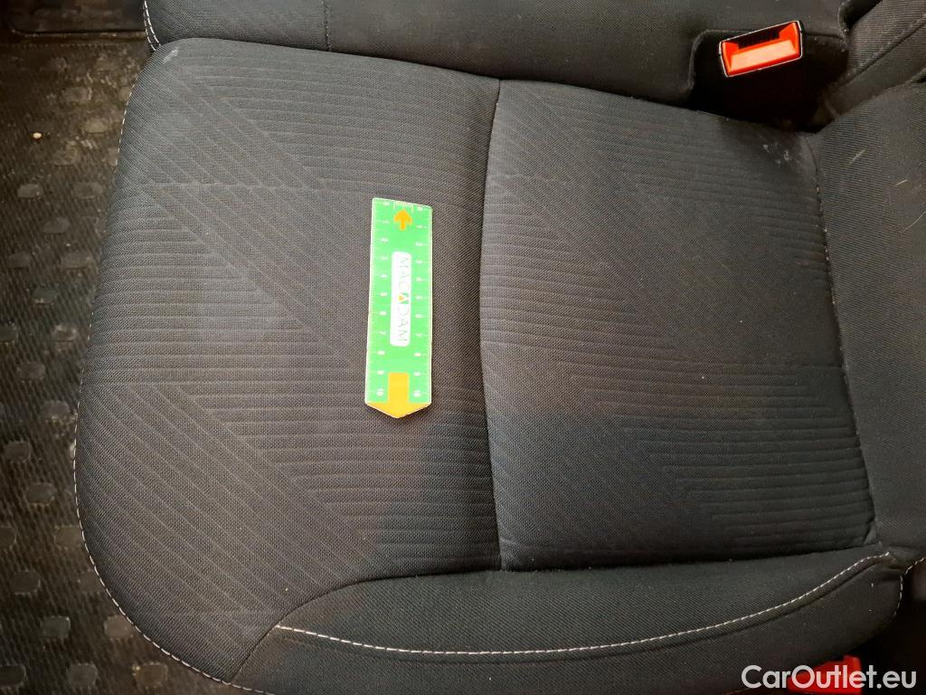  Renault  Trafic  Fourgon L2H1 3T Grand Confort 2.0 dCi 130CV BVM6 E6d #29