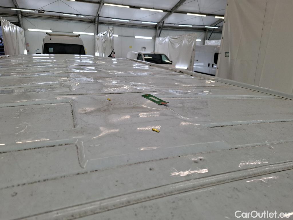  Renault  Trafic  Fourgon L2H1 3T Grand Confort 2.0 dCi 130CV BVM6 E6d #2