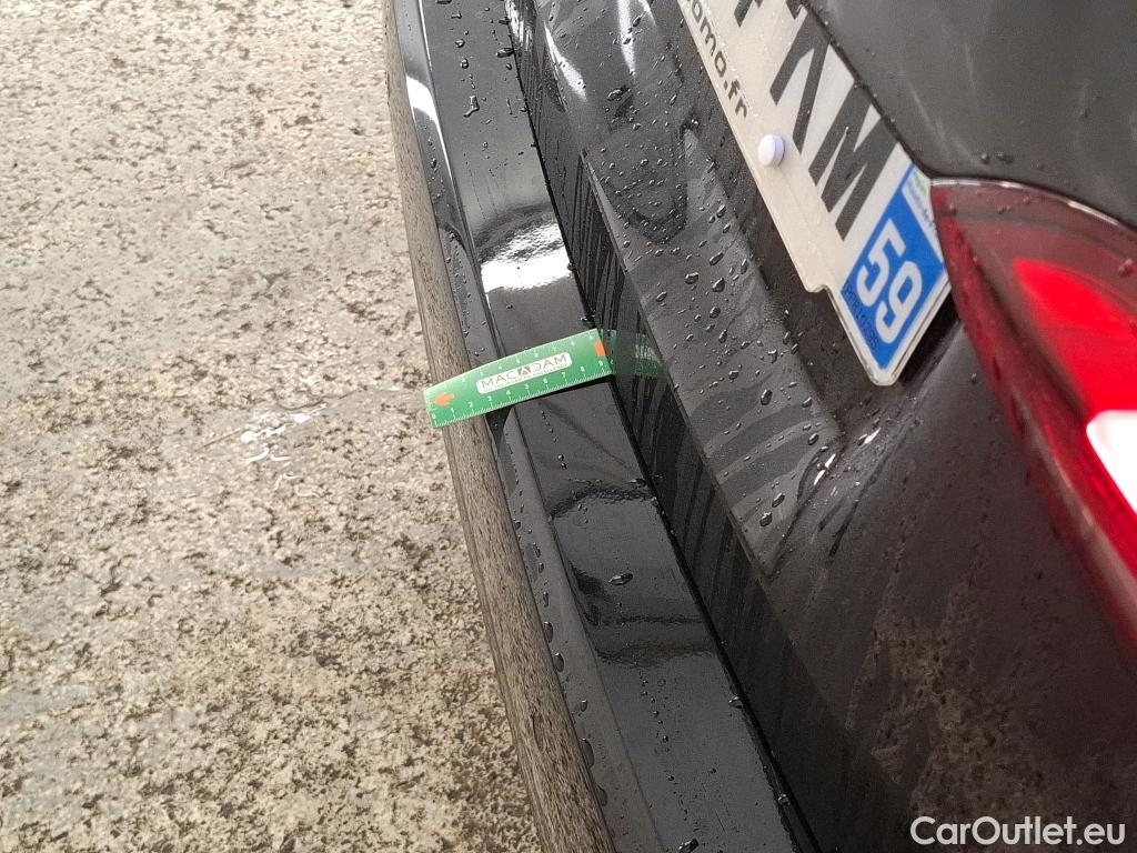  Mercedes  A-Klasse MERCEDES-BENZ Classe A Compact / 2018 / 5P / Berline A 250 e Business Line 8G-DCT #2