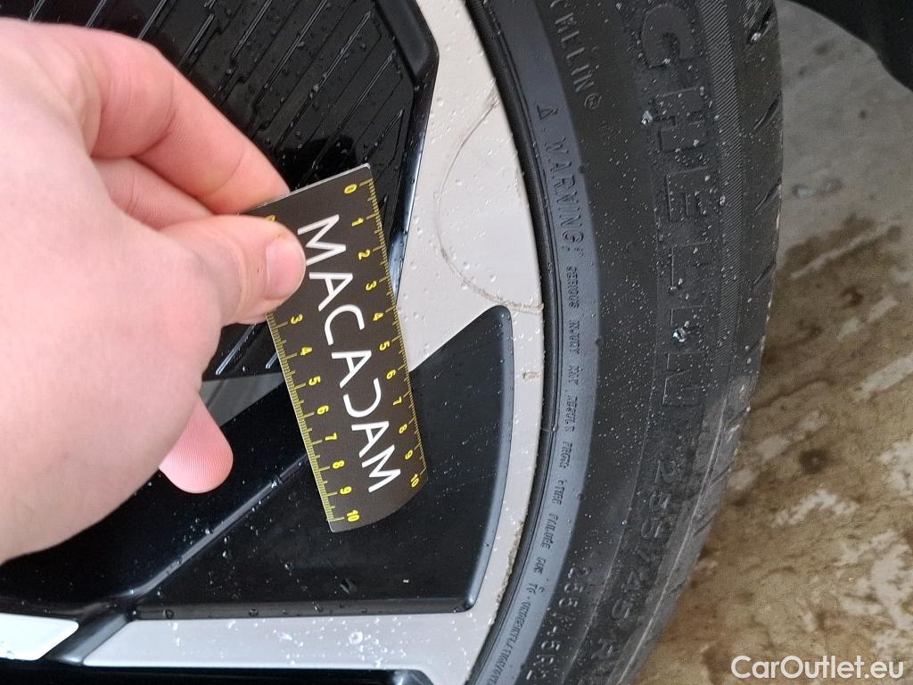  Audi  Q4 E-Tron  Sportback 40 e-tron Design Luxe 82kWh BVA #9