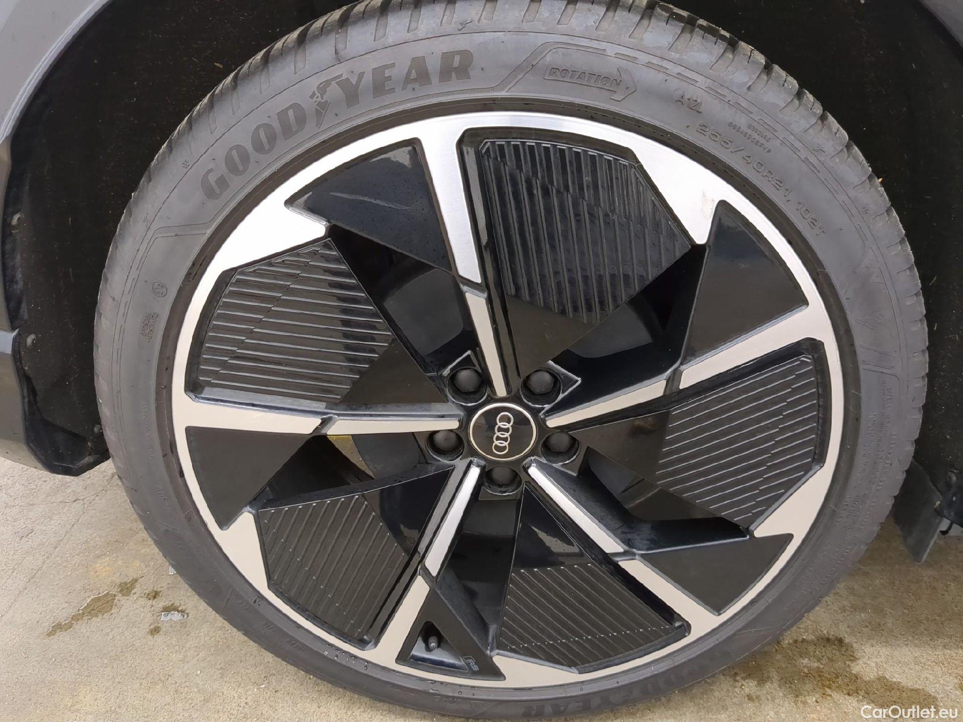  Audi  Q4 E-Tron Q4 Sportback 50 e-tron S line quattro 82kWh BVA #13