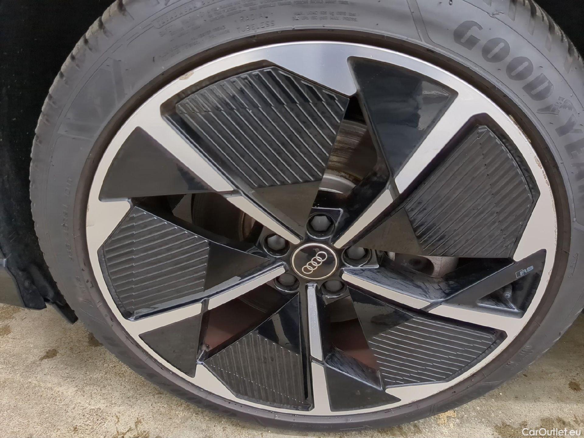  Audi  Q4 E-Tron Q4 Sportback 50 e-tron S line quattro 82kWh BVA #8