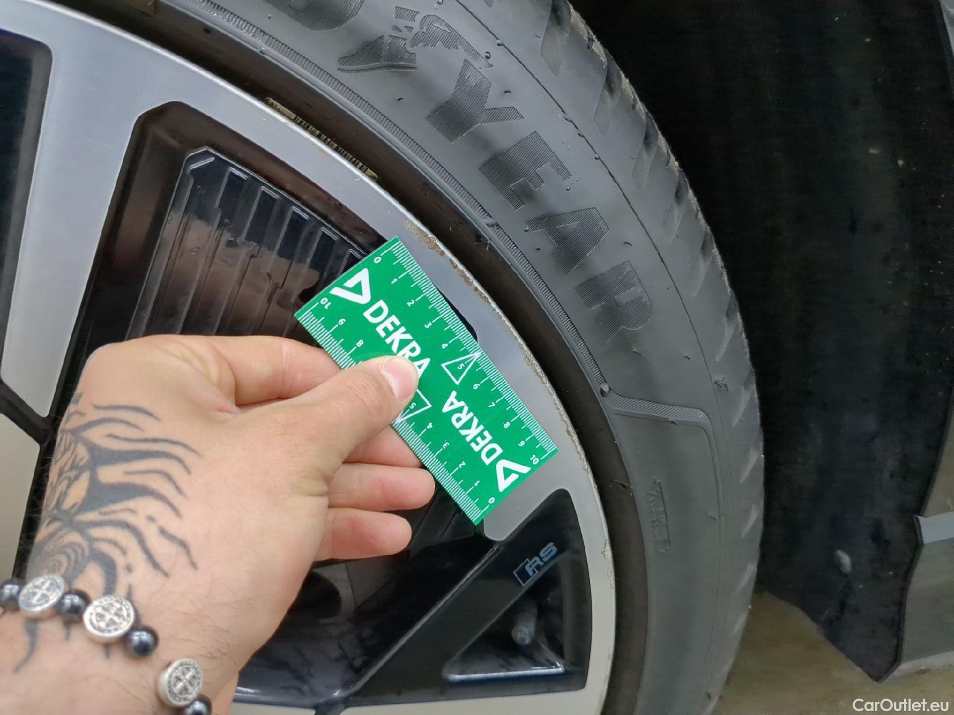  Audi  Q4 E-Tron Q4 Sportback 50 e-tron S line quattro 82kWh BVA #9