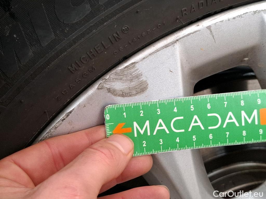  Bmw  Serie 2 BMW  Active Tourer  2018  5P  monospace 225xe Business Design Auto #33