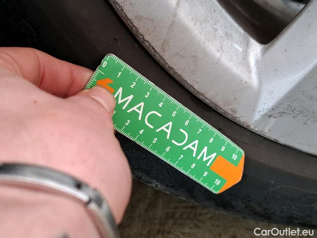  Bmw  Serie 2 BMW  Active Tourer  2018  5P  monospace 225xe Business Design Auto #30