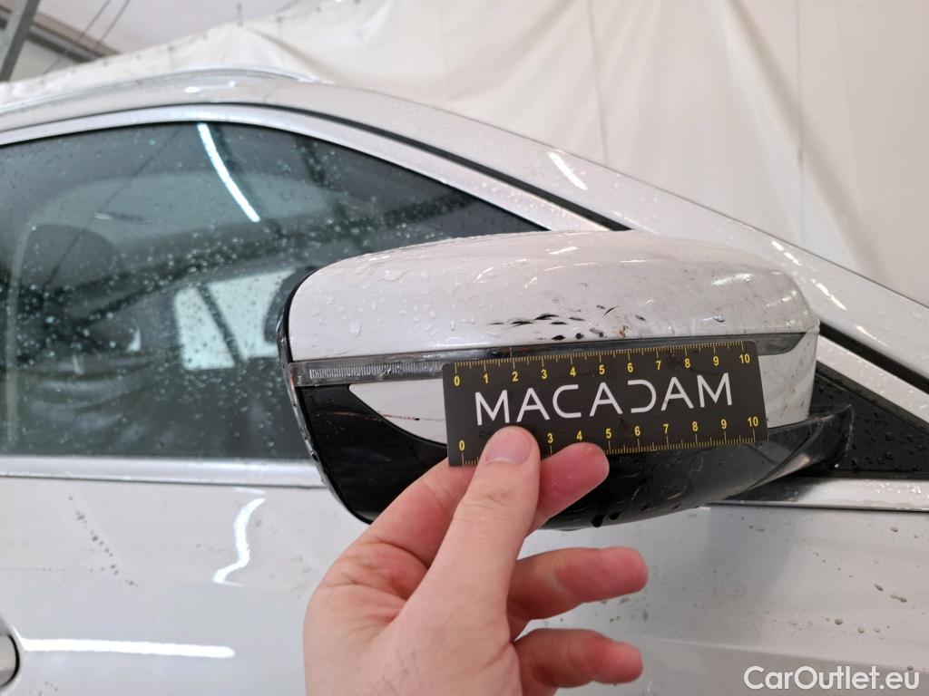  Bmw  Serie 3 BMW Série 3 Touring / 2019 / 5P / Break 320e 204ch Business Design BVA8 Hybride #36