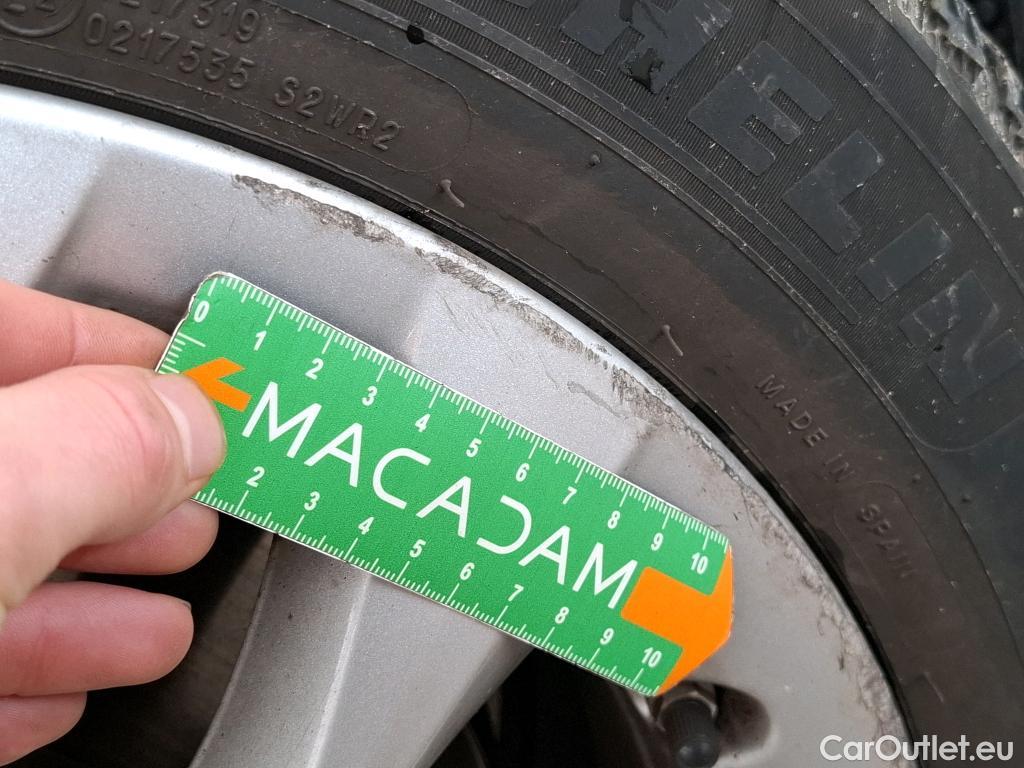  Bmw  Serie 2 BMW  Active Tourer  2018  5P  monospace 225xe Business Design Auto #13