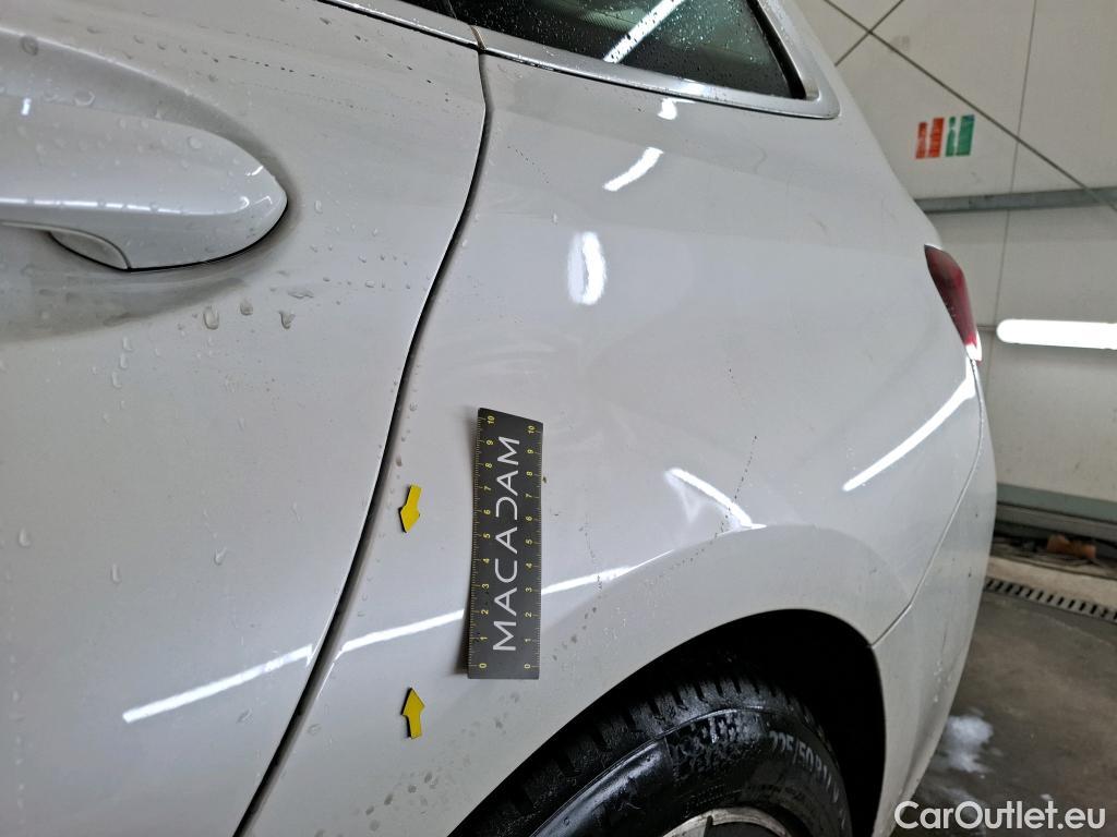  Bmw  Serie 3 BMW Série 3 Touring / 2019 / 5P / Break 320e 204ch Business Design BVA8 Hybride #40