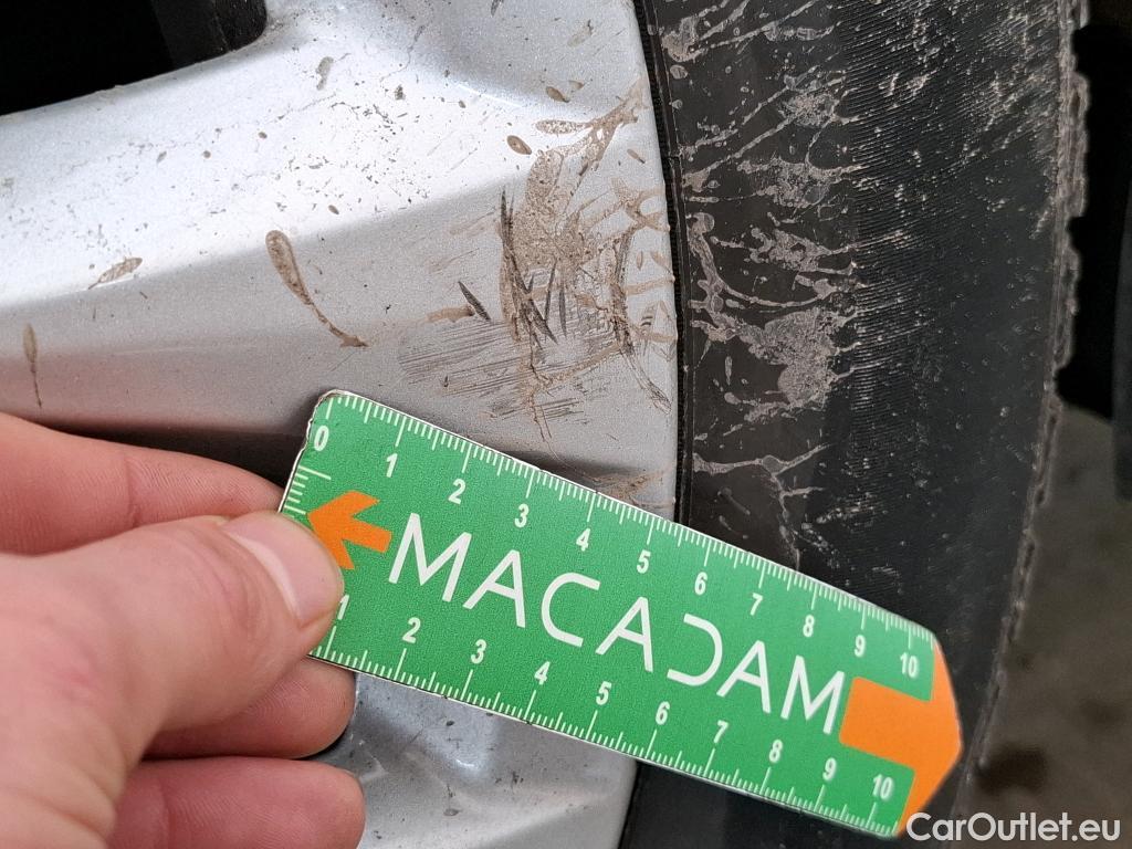  Bmw  Serie 2 BMW  Active Tourer  2018  5P  monospace 225xe Business Design Auto #28